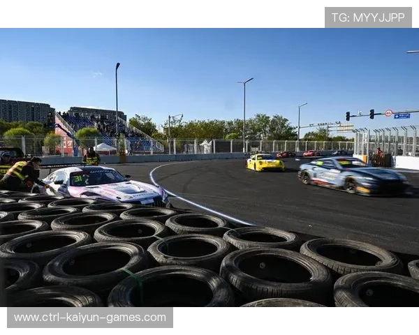 赛车新赛段挑战选手极限，赛评沸腾