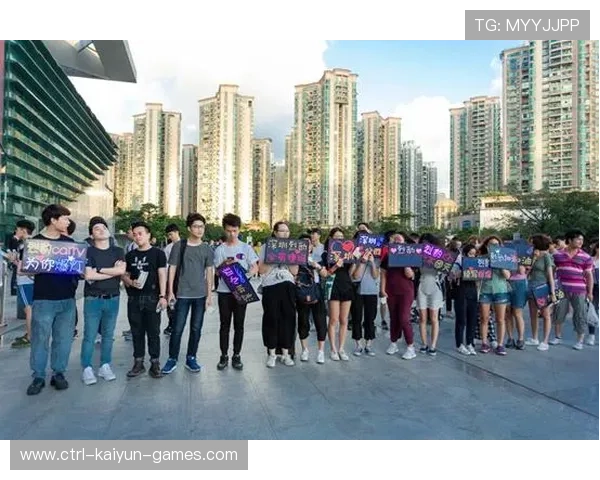 冠军球队球员参与线上粉丝互动答疑拉近距离，冠军主场