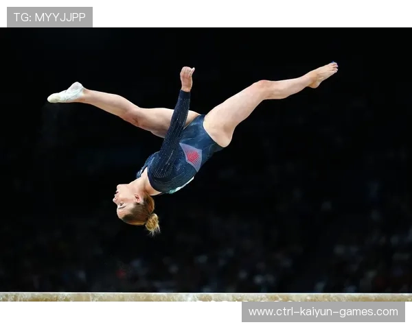 飞跃全场！运动员“极限跳跃”惊艳全场！
